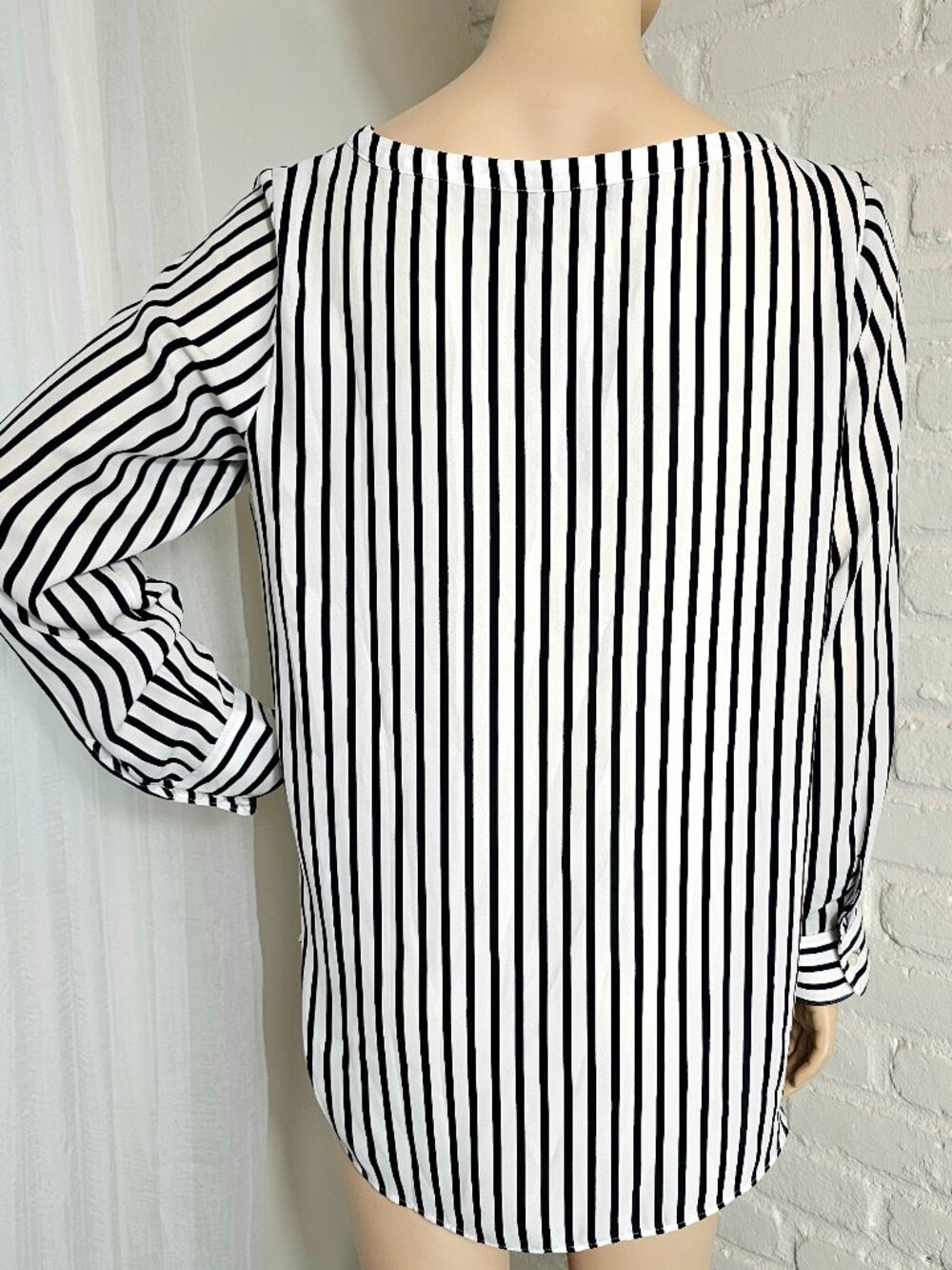 NWT Banana Republic Black White Stripe Boat Neck Blouse Size M Workwear Tunic - Picture 4 of 8